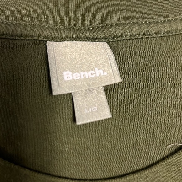 Bench T-Shirt - Picture 3 of 5